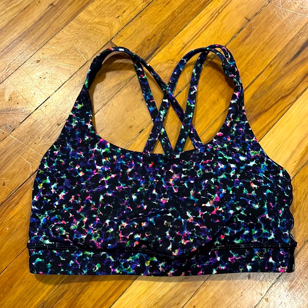 Size 4 Lululemon sports bra.